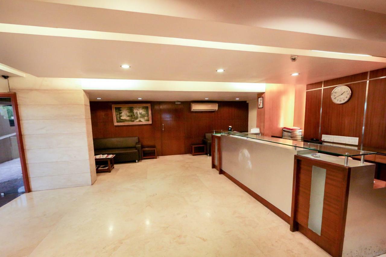 Lucky Hotel Goregaon Mumbai Eksteriør bilde